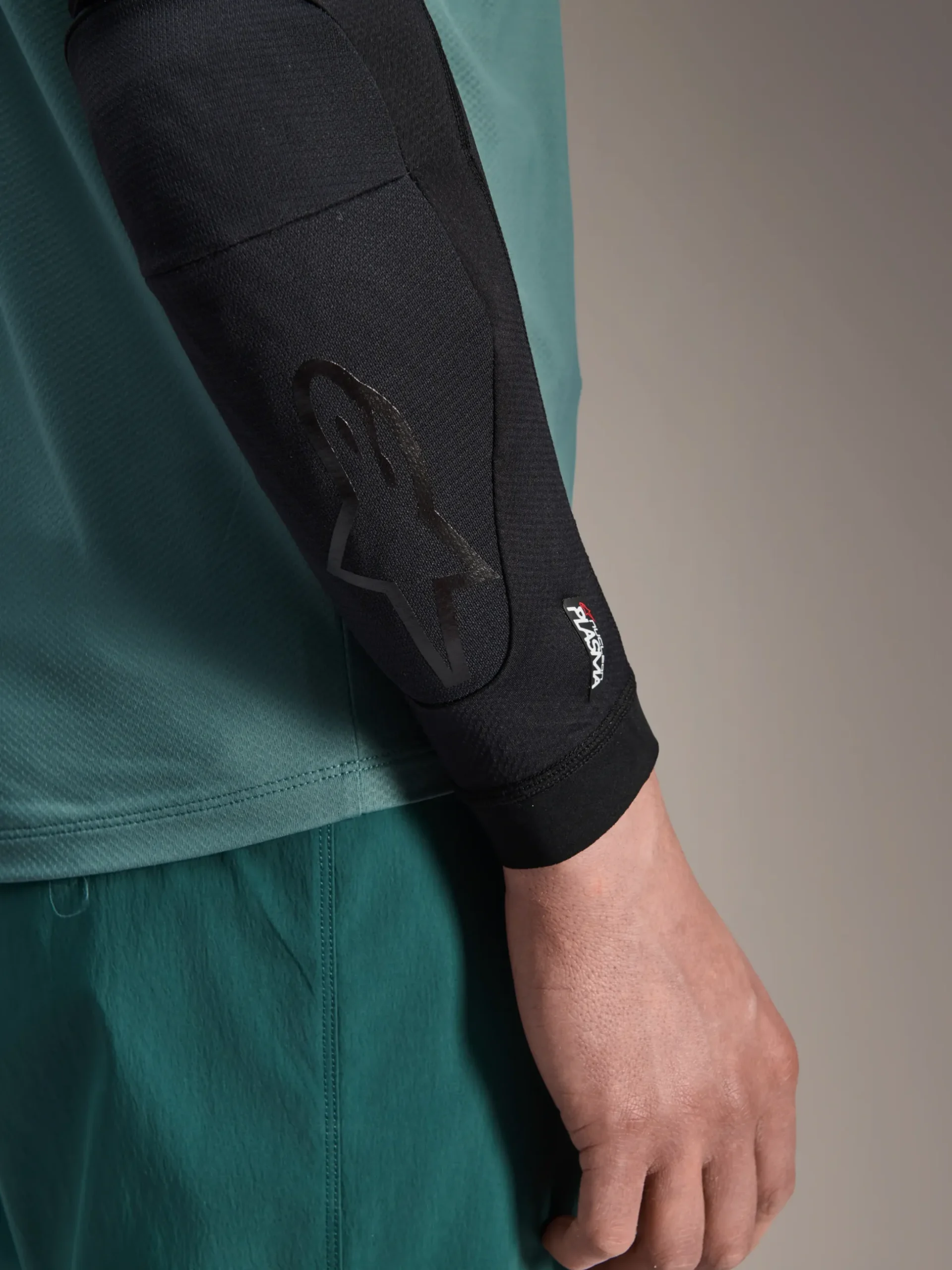 A-Motion Plasma Ellbogen‑Protektor
