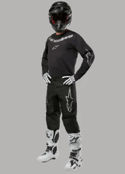 2024 Fluid Graphite Bekleidungsset