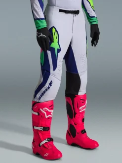 2026 Supertech Vista Bekleidungsset